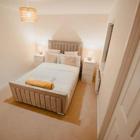 Willow Heights Modern 5-7 Persons/3 Bed Detached โรเธอร์แฮม ภายนอก รูปภาพ