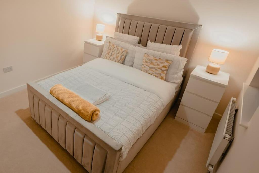 Willow Heights Modern 5-7 Persons/3 Bed Detached โรเธอร์แฮม ภายนอก รูปภาพ